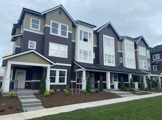 19226 NE 69th Cir #106, Redmond, WA 98052