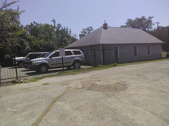 2nd image of 2817 Marburg St