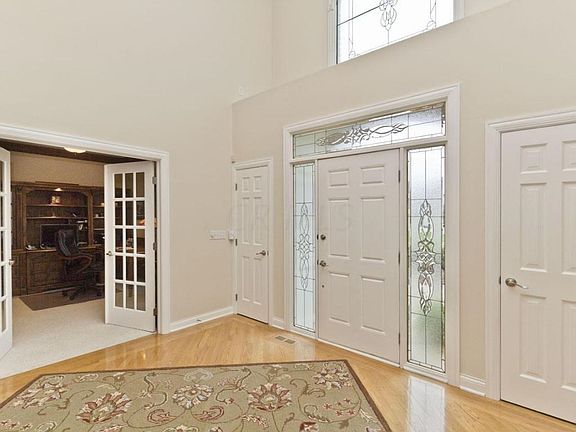 4th image of 8435 Fallgold Ln