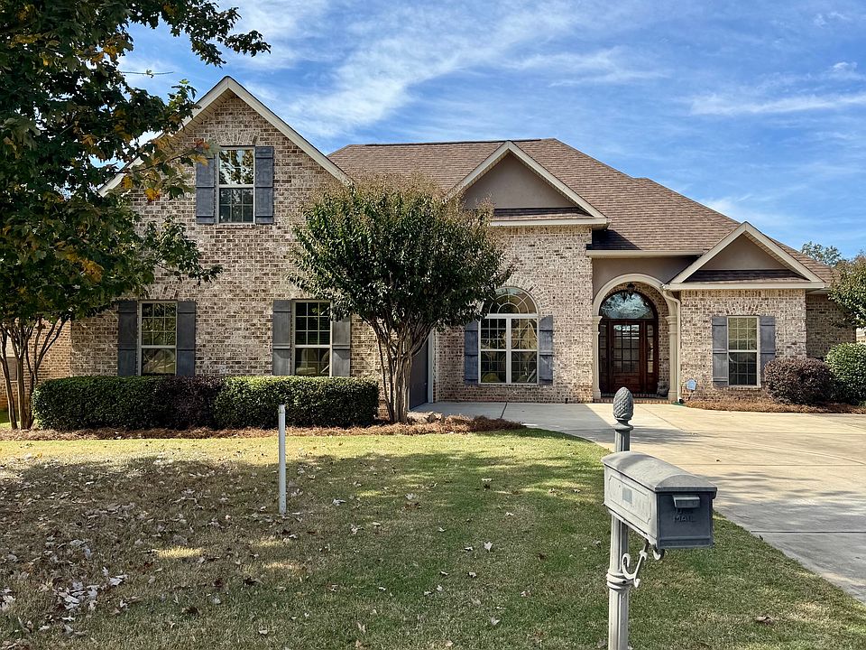 1st image of 306 Norfolk Cir