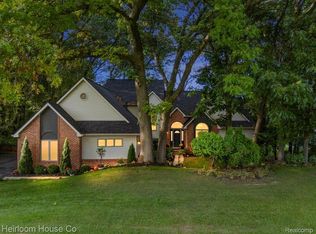 7891 Open Meadows Dr, Brighton, MI 48116