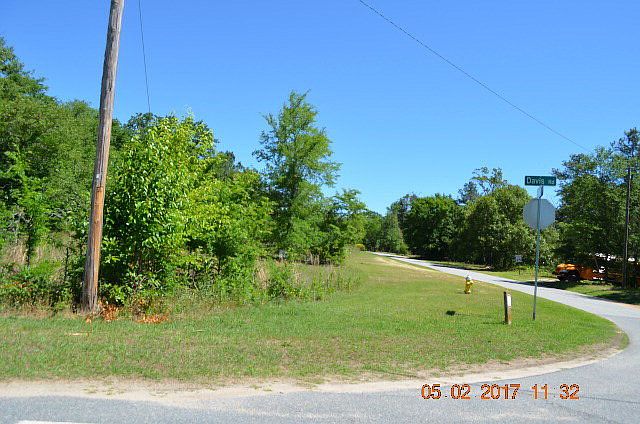 2nd image of 3896 Davis Rd