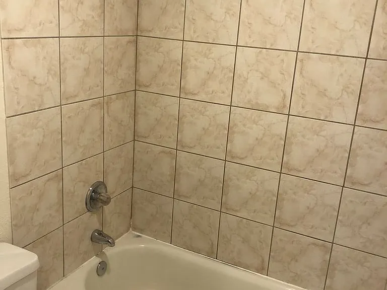 Three Bedroom Duplex in South East Salem — Photo 12