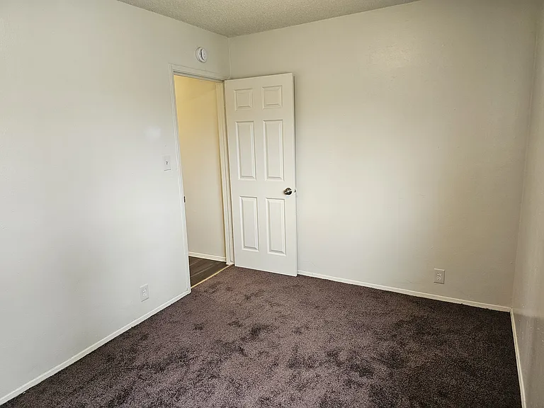 2091 W Linden St #2091 — Photo 8