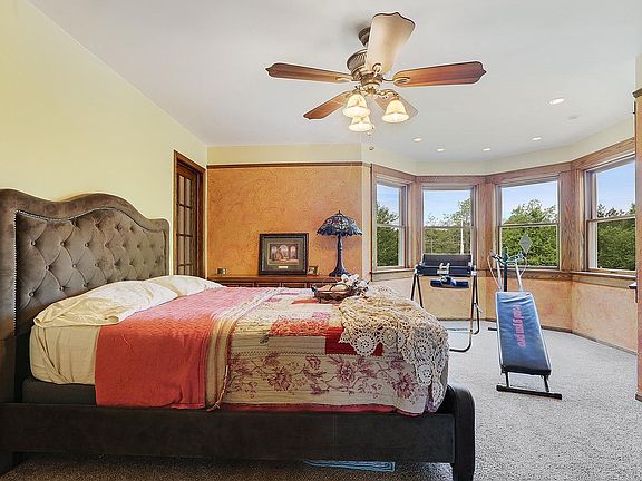 4th image of 26857 S Woodlawn Ave
