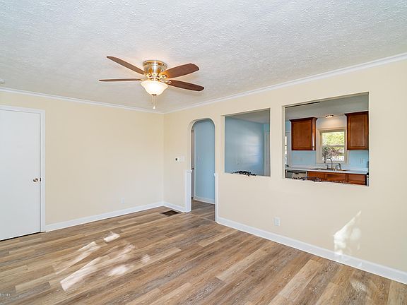 5th image of 5619 Bradbury Ave