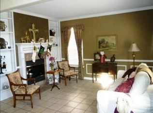 2753 Hidden Lake Dr, Grapevine, TX 76051