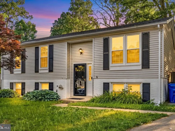 17624 Lindstrom Ct, Gaithersburg, MD 20877