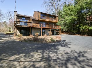 101 Cranberry Cv, Tafton, PA 18464