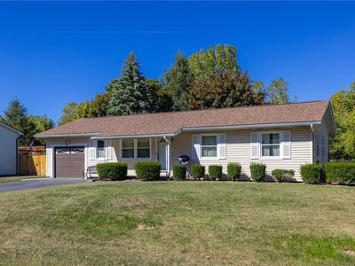 5780 Mountain Ash Dr, Farmington, NY, 14425