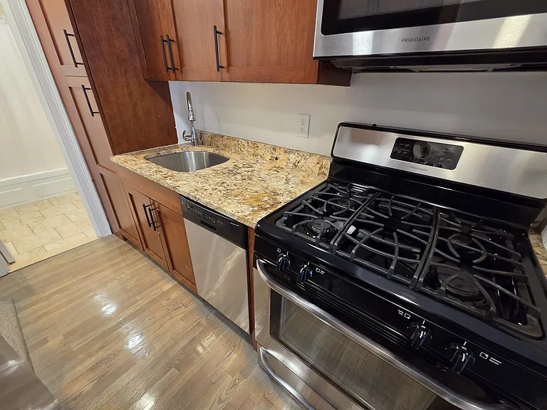 88 W Cedar St #5 — Photo 16