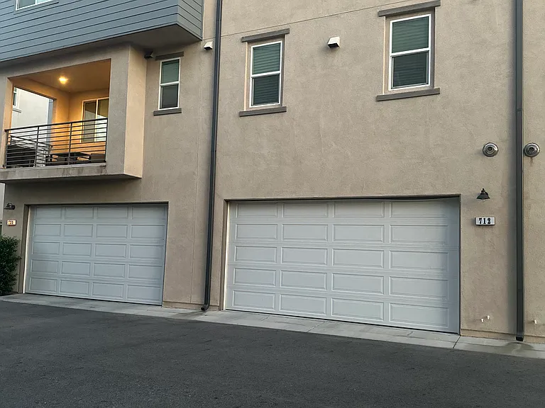 712 Highline Way — Photo 1