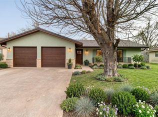 2204 Smith Ave, Taylor, TX 76574