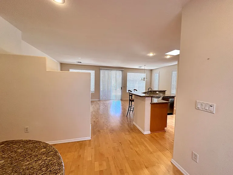 10252 Riva De Destino Ave — Photo 8