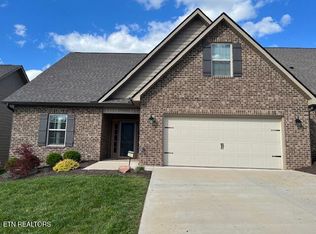 7402 Willow Path Ln, Knoxville, TN 37918