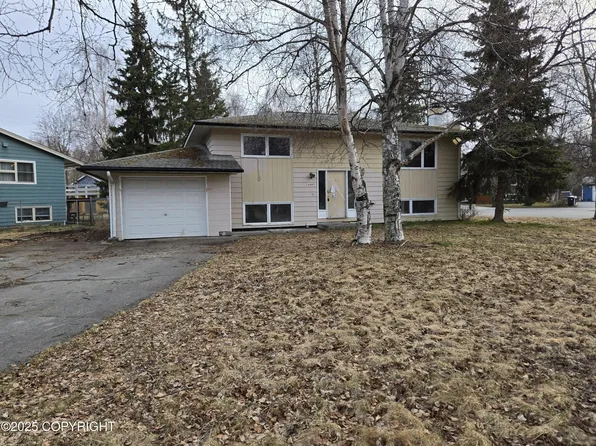 6005 Carnaby Cir, Anchorage, AK 99504