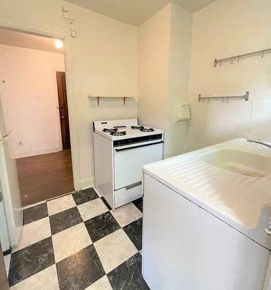 1405 Severn St #B1 — Photo 27