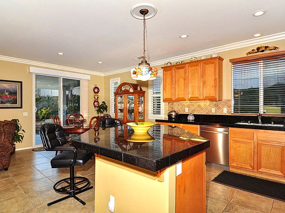 3rd image of 28241 Summitrose Dr