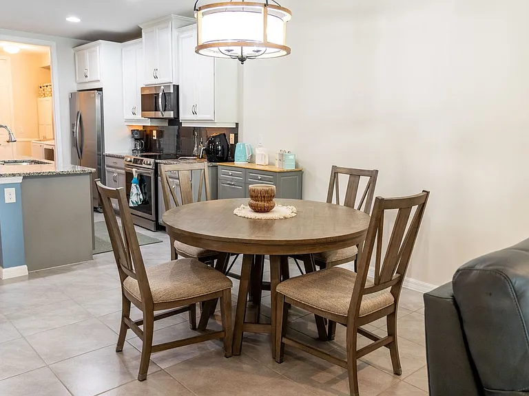 14888 Edgewater Cir — Photo 8