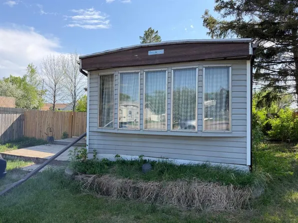 17 N 2nd Ave E, Marshall, SK S0M 1R0