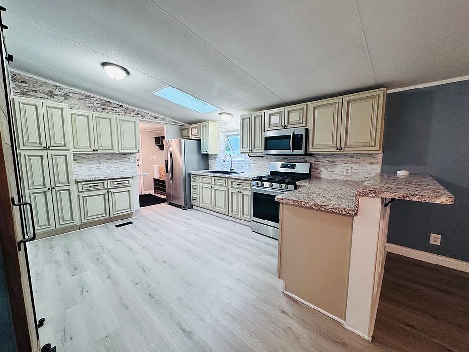 1st image of 2475 Freshour Rd