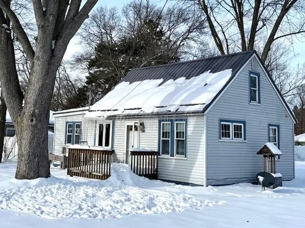 1240 E Hile Rd, Norton Shores, MI 49441