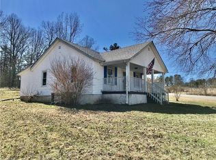 662 Tom Hunter Rd, Pilot Mtn, NC 27041