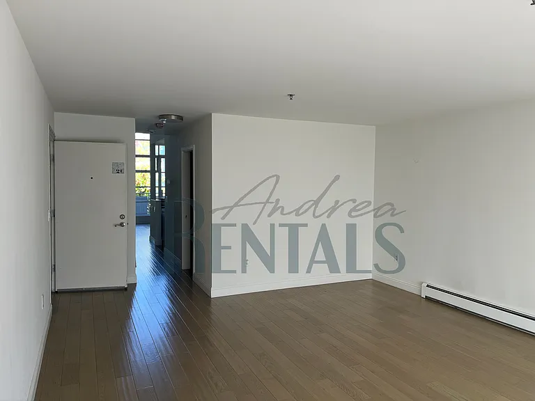 7 Hallam St #2C — Photo 7