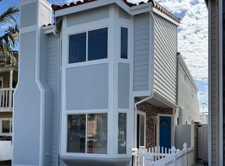 224 17th St, Huntington Beach, CA 92648