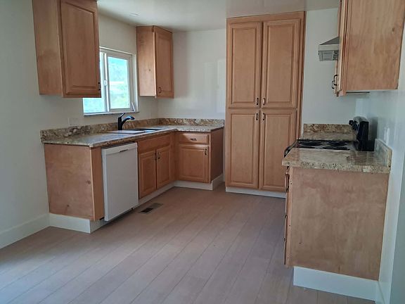 5th image of 49177 Chapel Hill Dr
