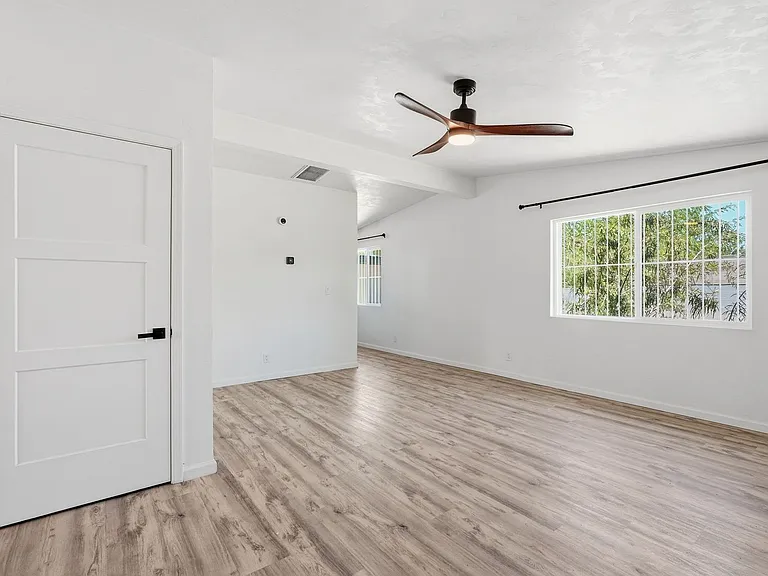 2535 N Dodge Blvd #3 — Photo 13