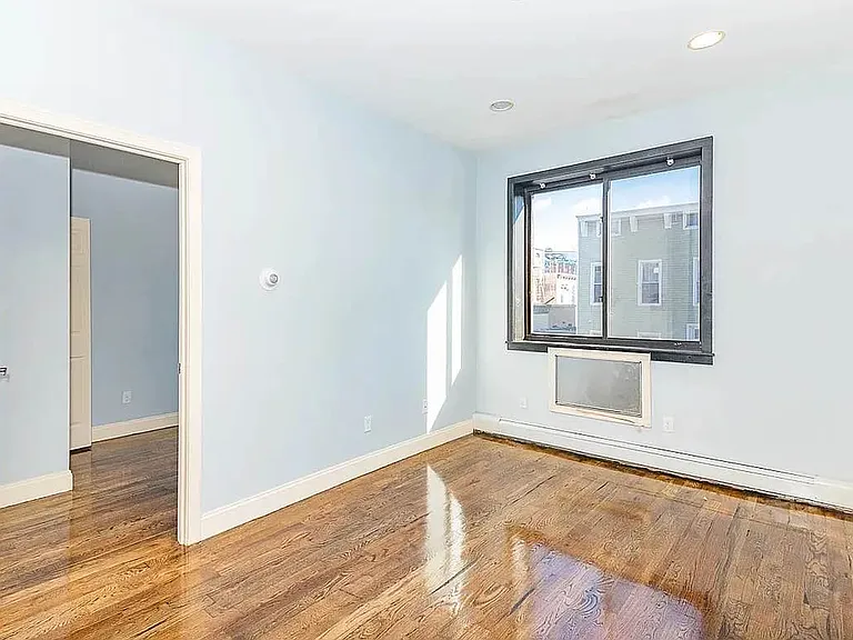 39 Suydam St #2A — Photo 2