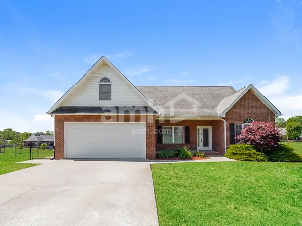 1725 Tahoe Trl, Sevierville, TN 37876