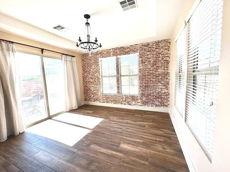 7140 Charter Crest St — Photo 15