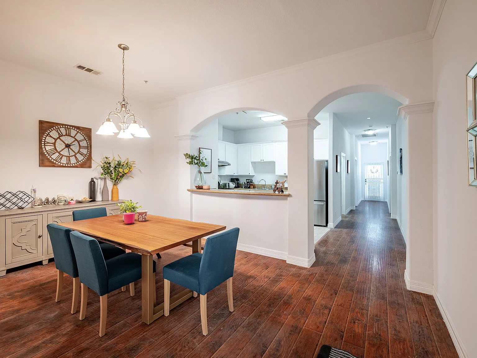 7 bed, $800 — Photo 3