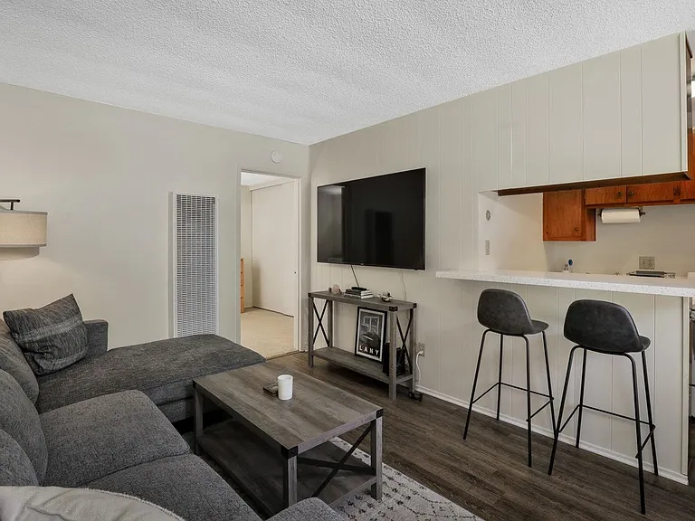 1551 Chalcedony St — Photo 3