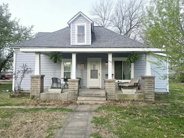 1107 E Locust Street, Lockwood, MO 65682