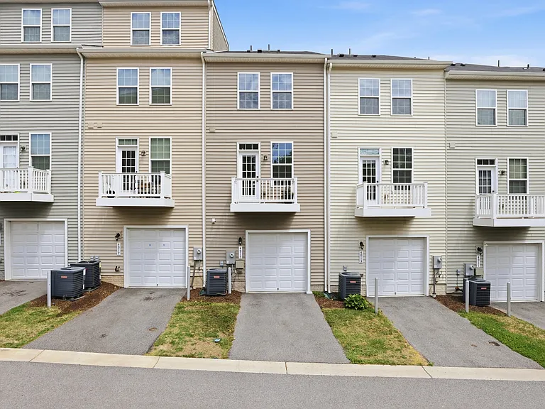 4915 Crest View Dr — Photo 35