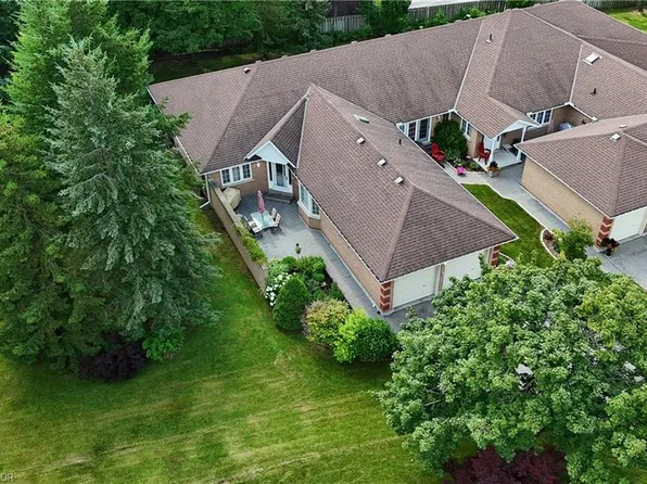 95 Beasley Cres #5, Cambridge, ON N1T 1P5