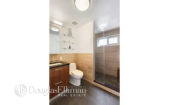 Rented by Douglas Elliman | media 19