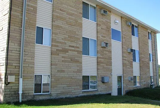 Julia Manor Apartments — Photo 16