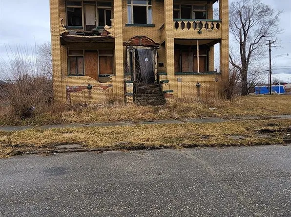 3740 Rochester St, Detroit, MI 48206