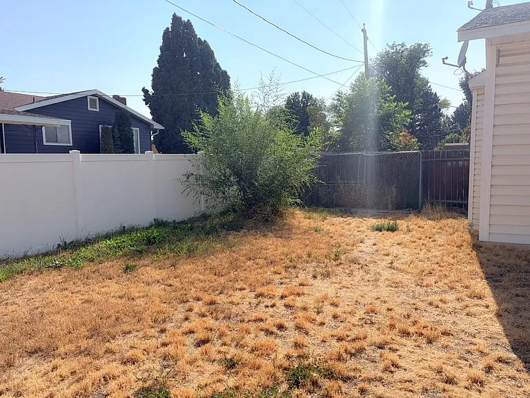 1444 Evergreen Dr — Photo 24