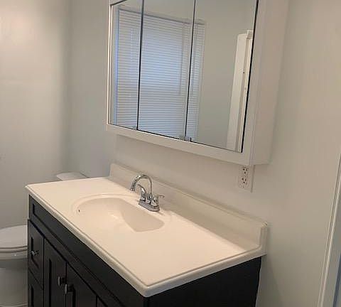4th image of 1512 E 118th St #2