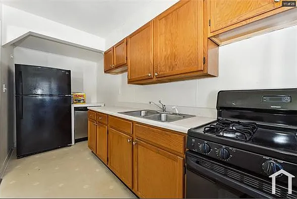 7900 Saint Claire Ln — Photo 13
