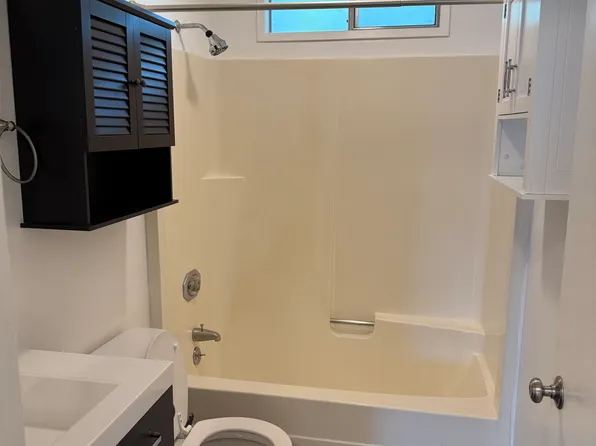 225 S Navarre St, Chelan, WA