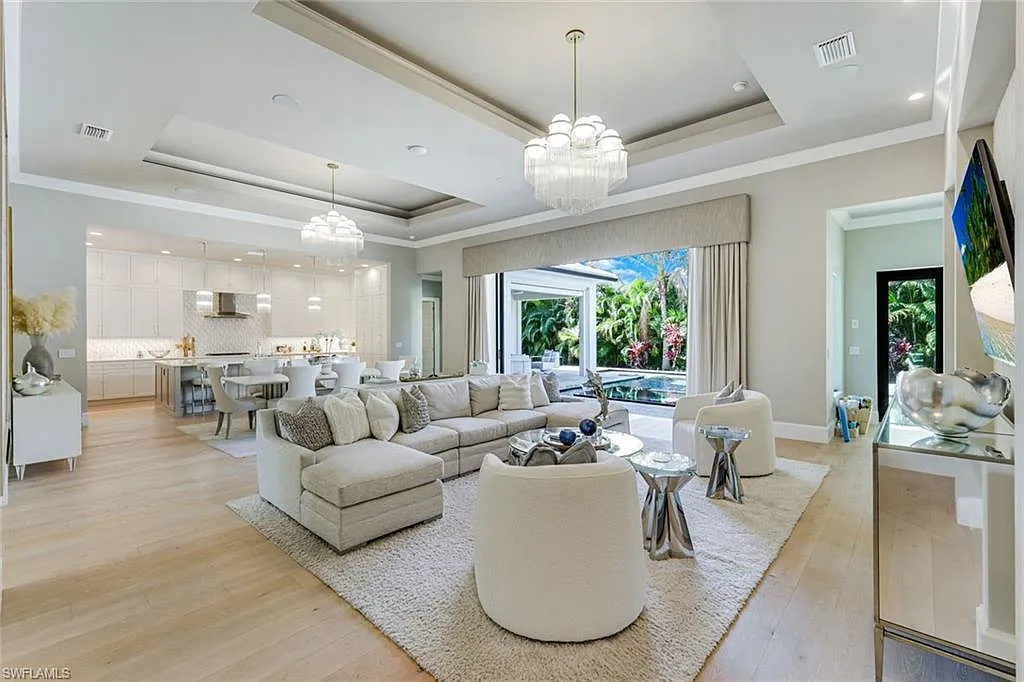 3 bed, 4.5 bath, 3431 sqft, $45,000 — Photo 3