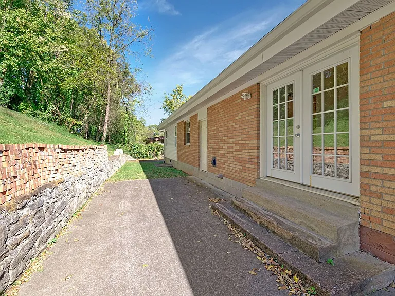 4857 Torbay Dr — Photo 39