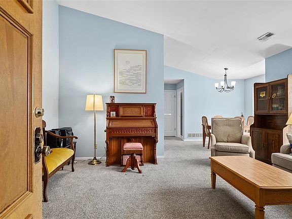 2nd image of 102 E Bodley Ave APT 101