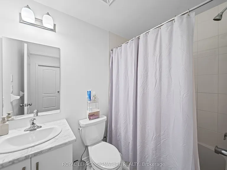 429 Dougall Ave — Photo 25